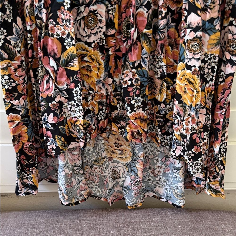 Tinsel Multicolor Floral Maxi Dress - Picture 2 of 5